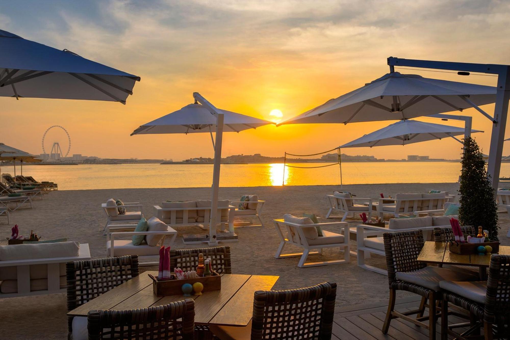 Marriott Resort Palm Jumeirah, Dubai Esterno foto Sunset at the beach