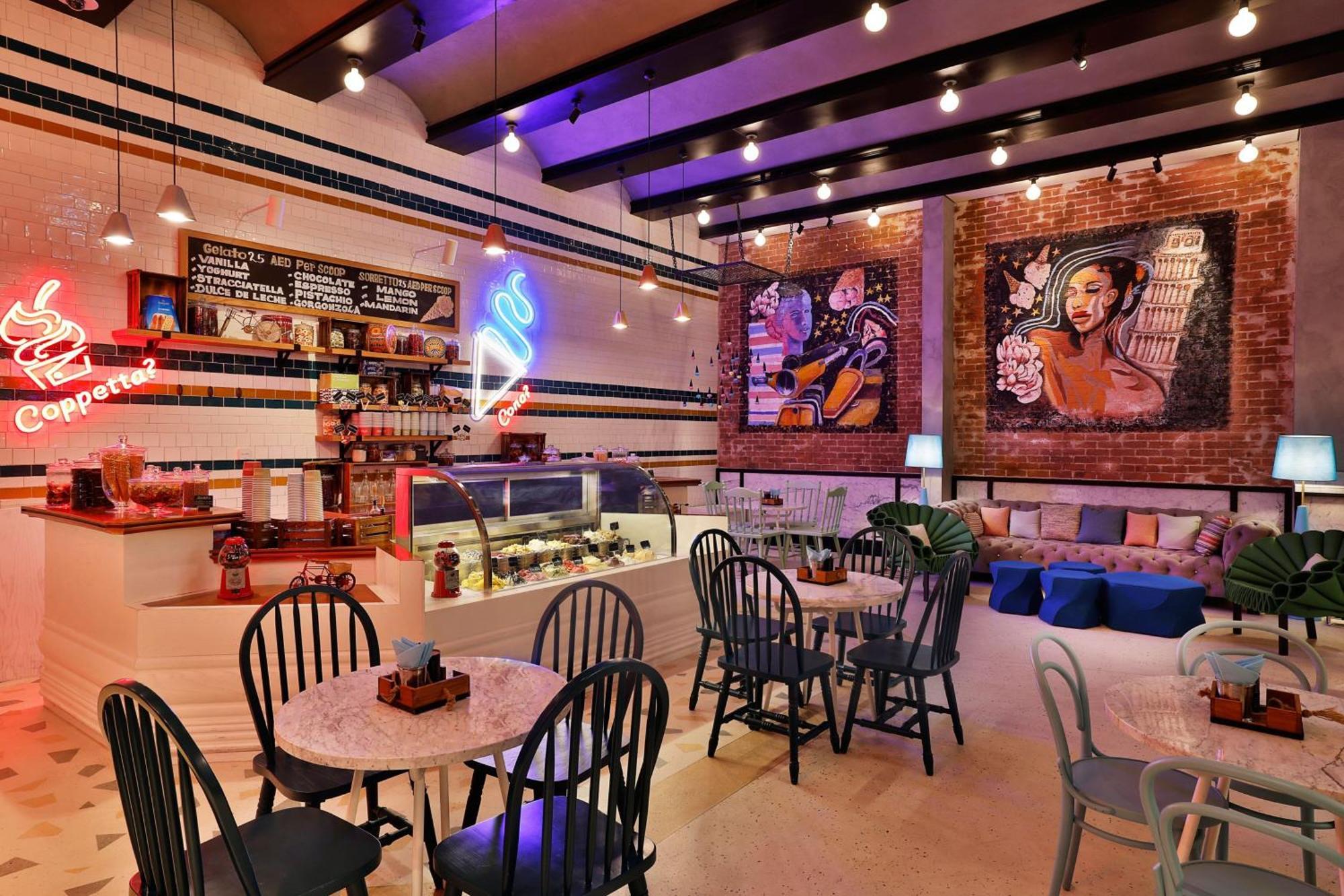 Marriott Resort Palm Jumeirah, Dubai Esterno foto Interior of a typical café