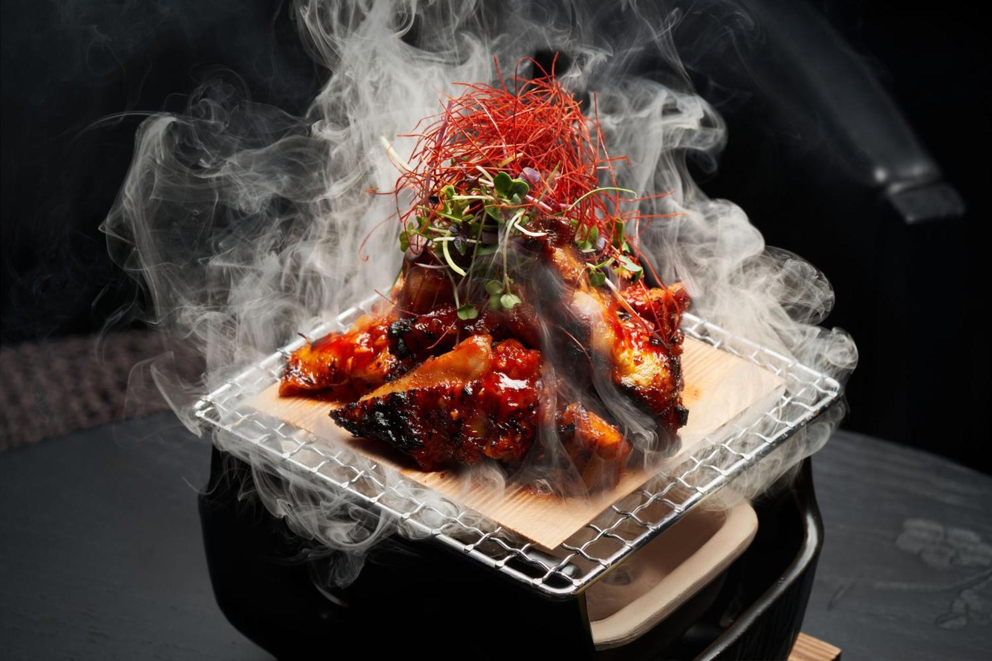 Marriott Resort Palm Jumeirah, Dubai Esterno foto Smoked eel