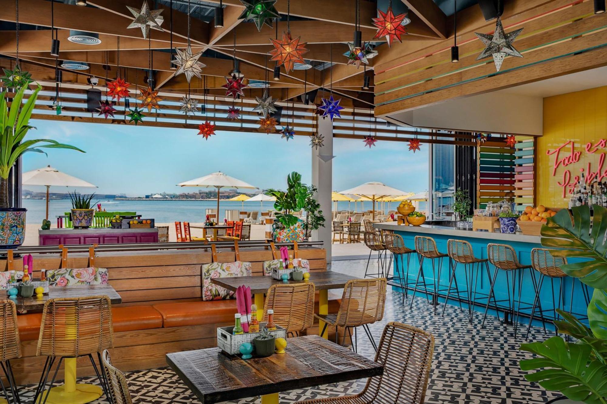 Marriott Resort Palm Jumeirah, Dubai Esterno foto The rooftop bar at the Hotel Indigo San Diego